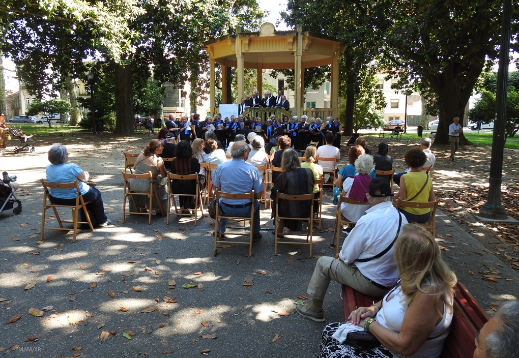 Atuação do Coro da Fundação no Jardim de Arca D’Água